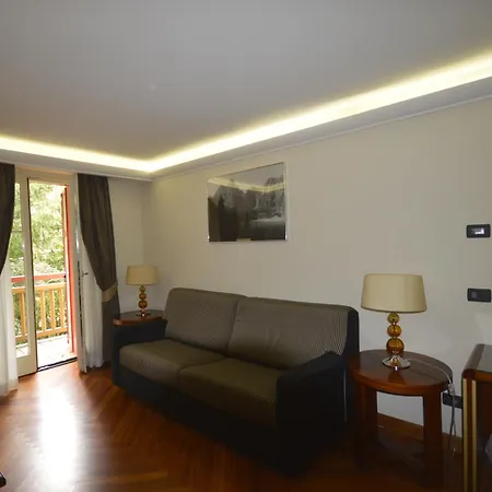 Villa Madonna 호텔 4*