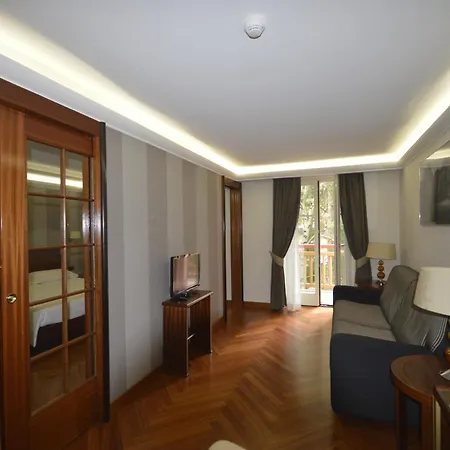 호텔 Villa Madonna 4*